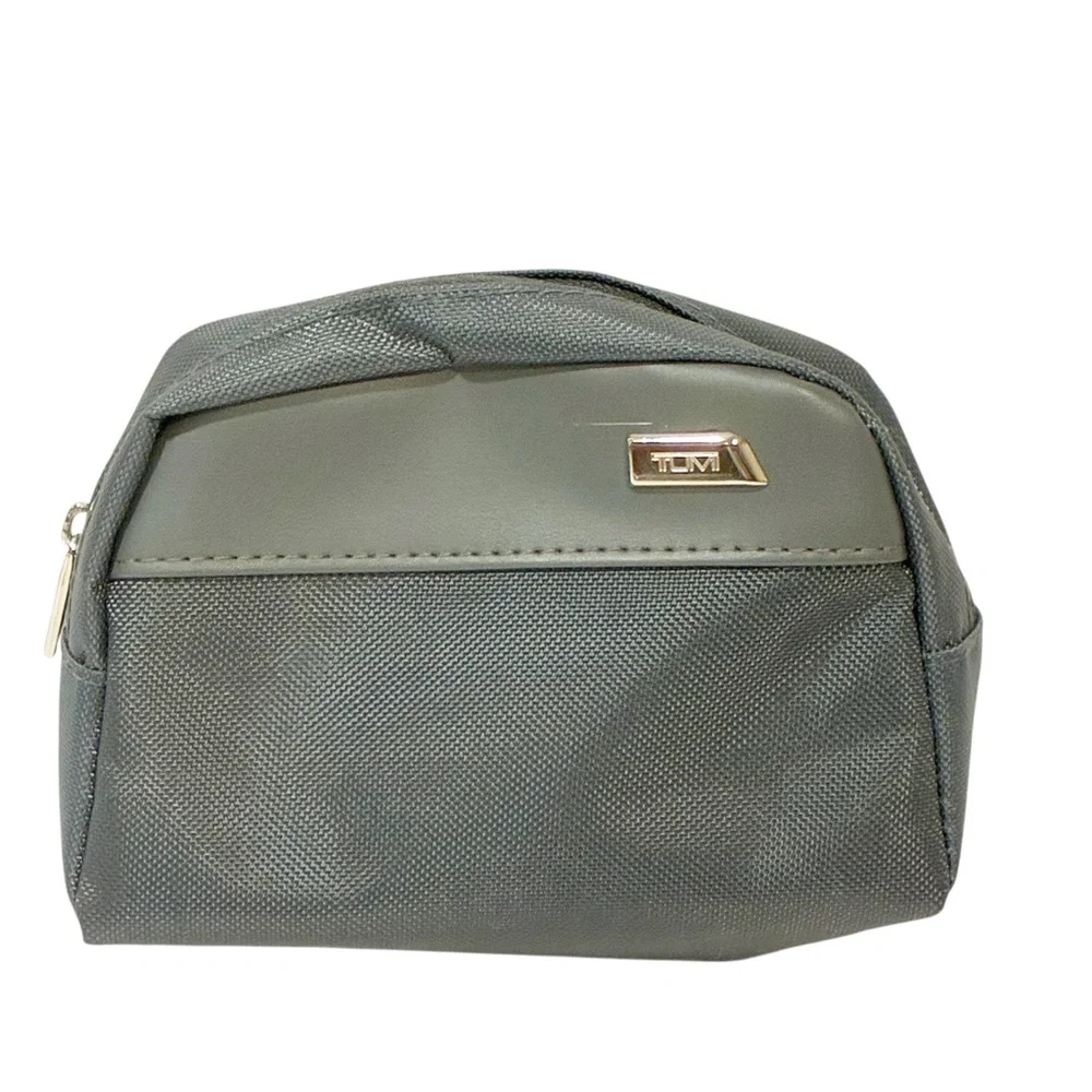 TUMI for DELTA Airlines Travel Storage Toiletry Bag Nylon Softcase Face Mask